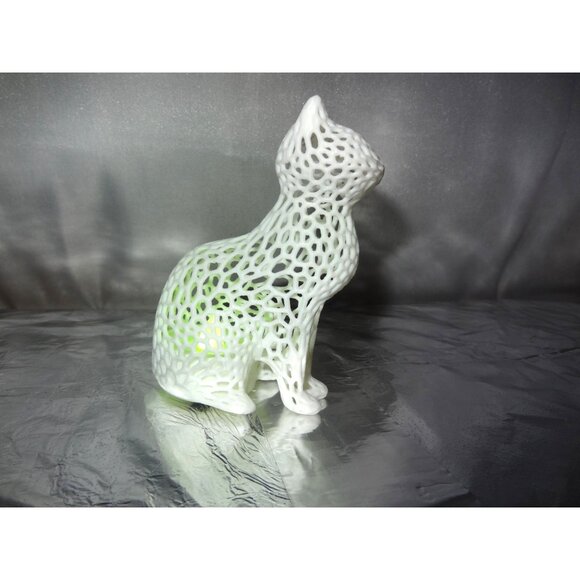 3D Printed Hollow Cat small Voronoi cat  Figurine With LED Light - Picture 6 of 12